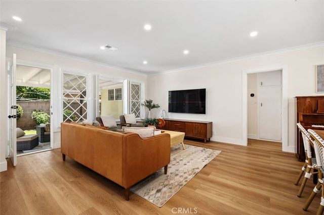 1901 N Greenbrier Street, Santa Ana, CA 92706