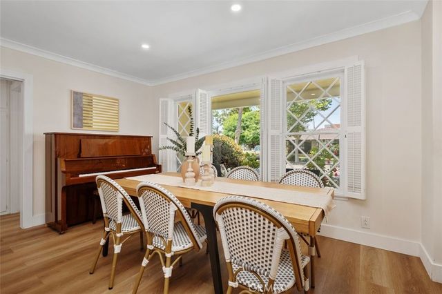 1901 N Greenbrier Street, Santa Ana, CA 92706