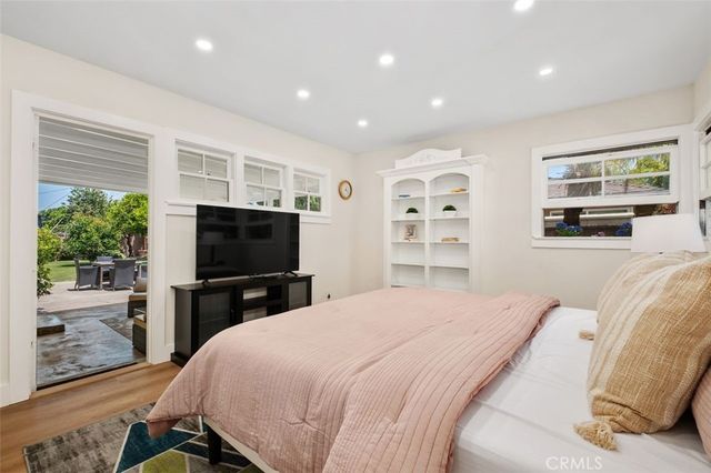 1901 N Greenbrier Street, Santa Ana, CA 92706