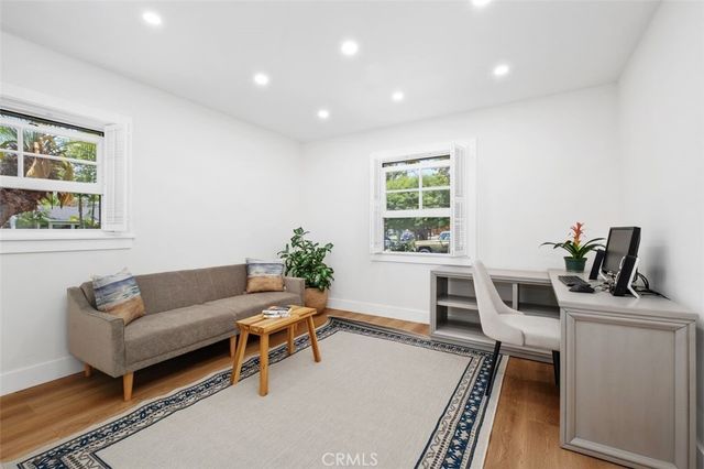 1901 N Greenbrier Street, Santa Ana, CA 92706