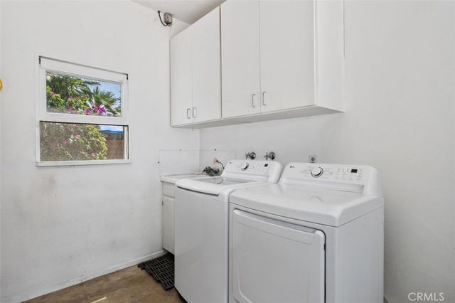1901 N Greenbrier Street, Santa Ana, CA 92706