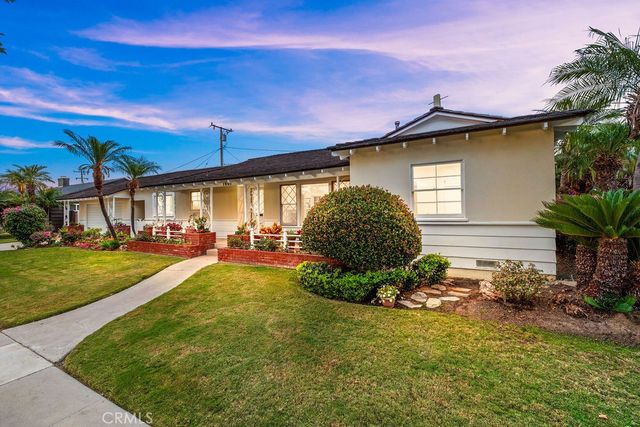 1901 N Greenbrier Street, Santa Ana, CA 92706