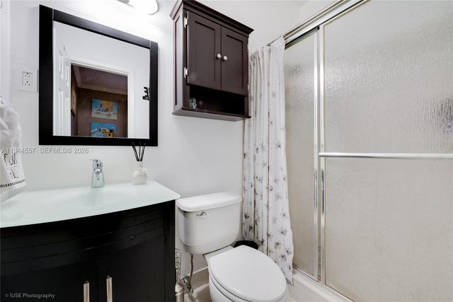 8265 SW 119th St, Miami, FL 33156