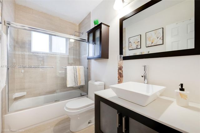 8265 SW 119th St, Miami, FL 33156