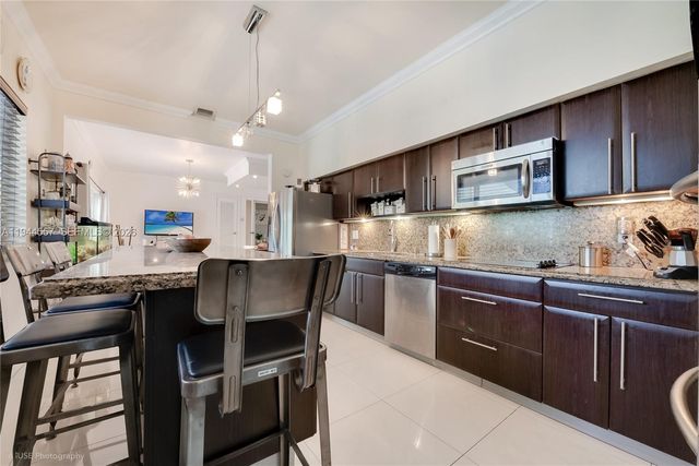 8265 SW 119th St, Miami, FL 33156