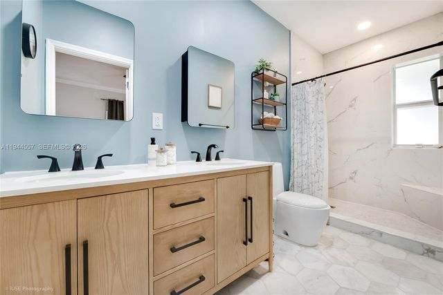 8265 SW 119th St, Miami, FL 33156