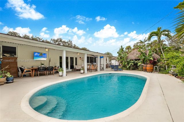 8265 SW 119th St, Miami, FL 33156