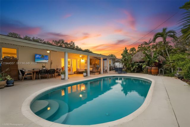 8265 SW 119th St, Miami, FL 33156