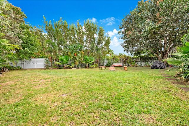 8265 SW 119th St, Miami, FL 33156