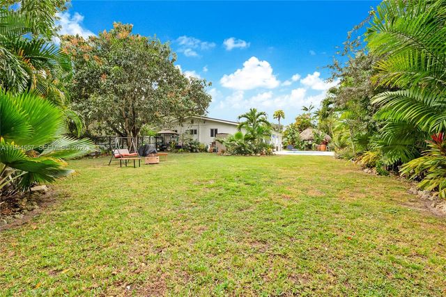 8265 SW 119th St, Miami, FL 33156