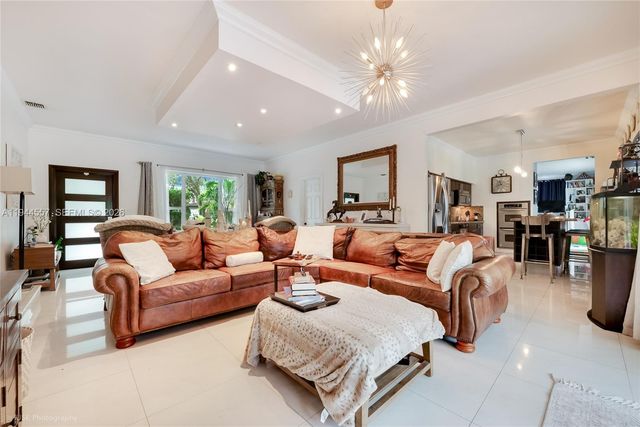 8265 SW 119th St, Miami, FL 33156