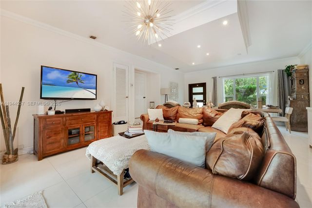 8265 SW 119th St, Miami, FL 33156