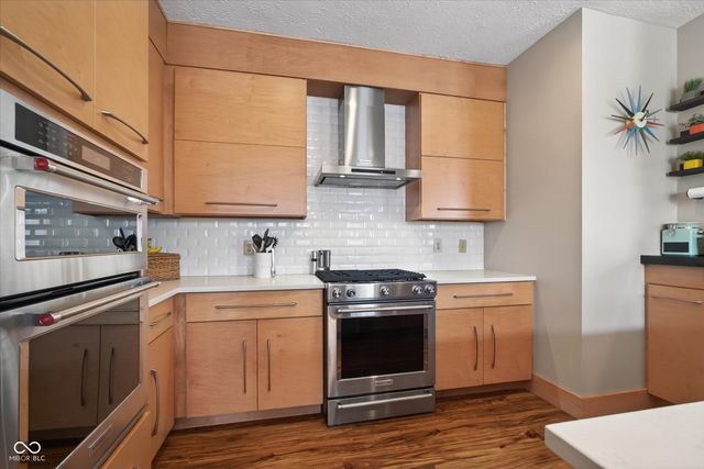 8079 Lower Bay Lane, Indianapolis, IN 46236