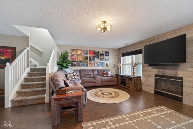 8079 Lower Bay Lane, Indianapolis, IN 46236