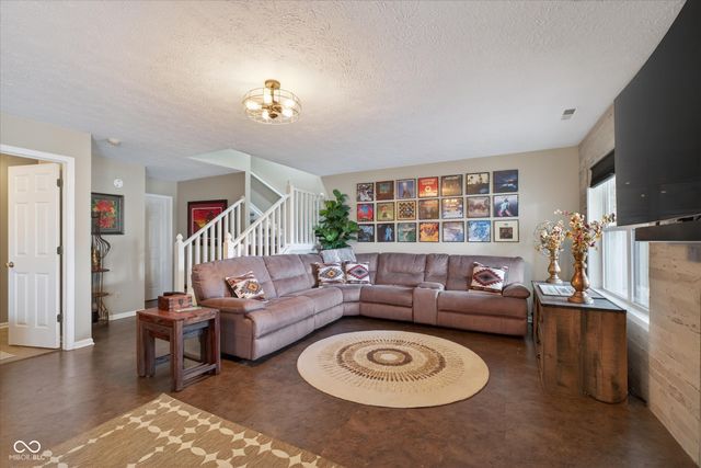 8079 Lower Bay Lane, Indianapolis, IN 46236