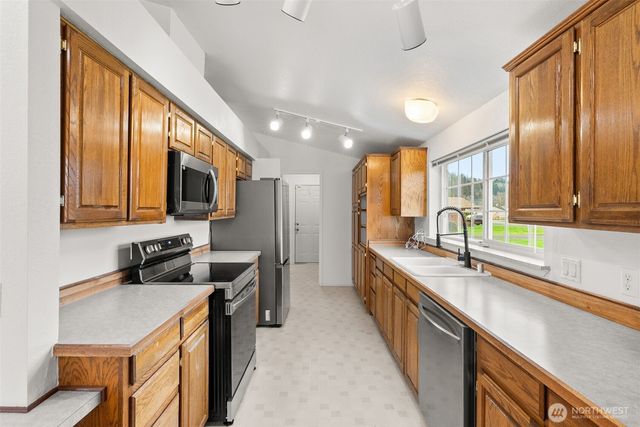 615 California Avenue, South Bend, WA 98586