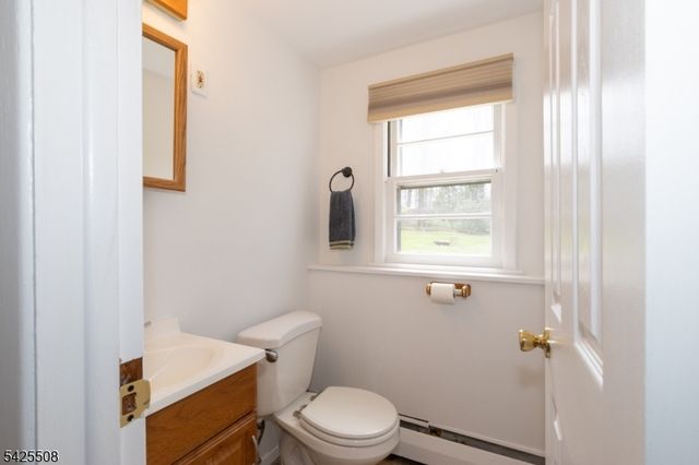 35 Sanford Dr, Randolph Twp., NJ 07869