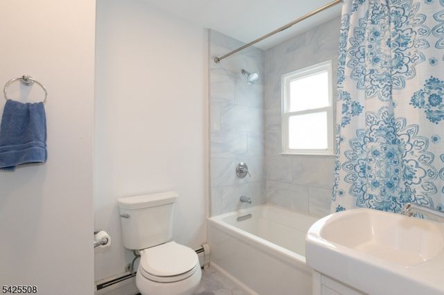 35 Sanford Dr, Randolph Twp., NJ 07869