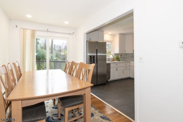 35 Sanford Dr, Randolph Twp., NJ 07869