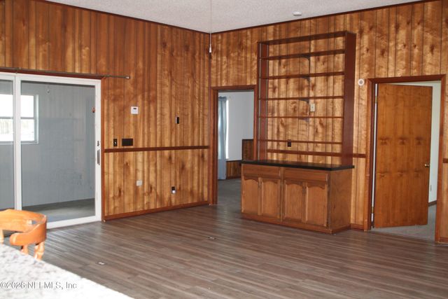 43047 WOODLAND Lane, Callahan, FL 32011