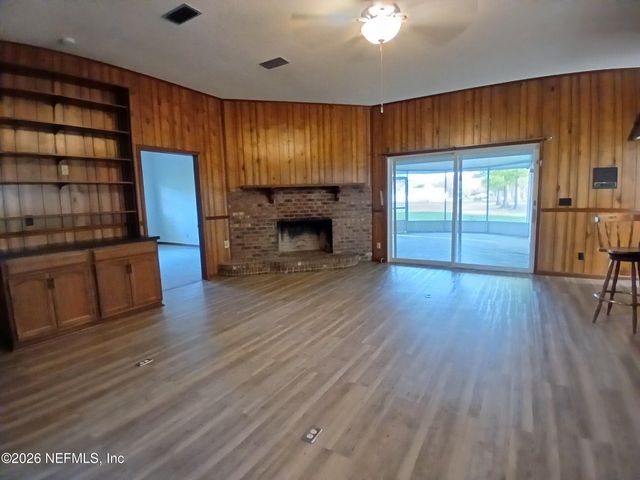 43047 WOODLAND Lane, Callahan, FL 32011