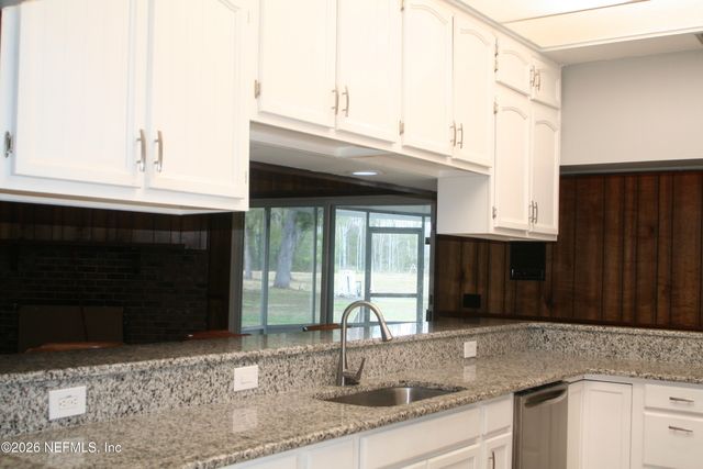 43047 WOODLAND Lane, Callahan, FL 32011