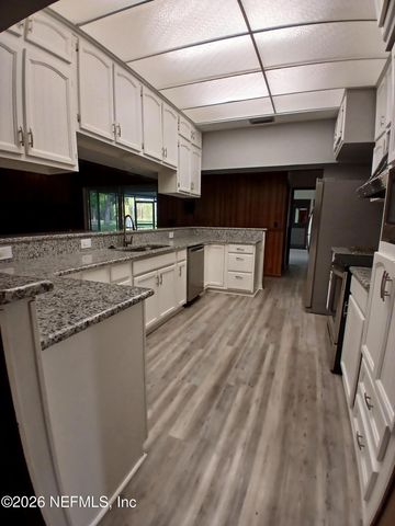 43047 WOODLAND Lane, Callahan, FL 32011