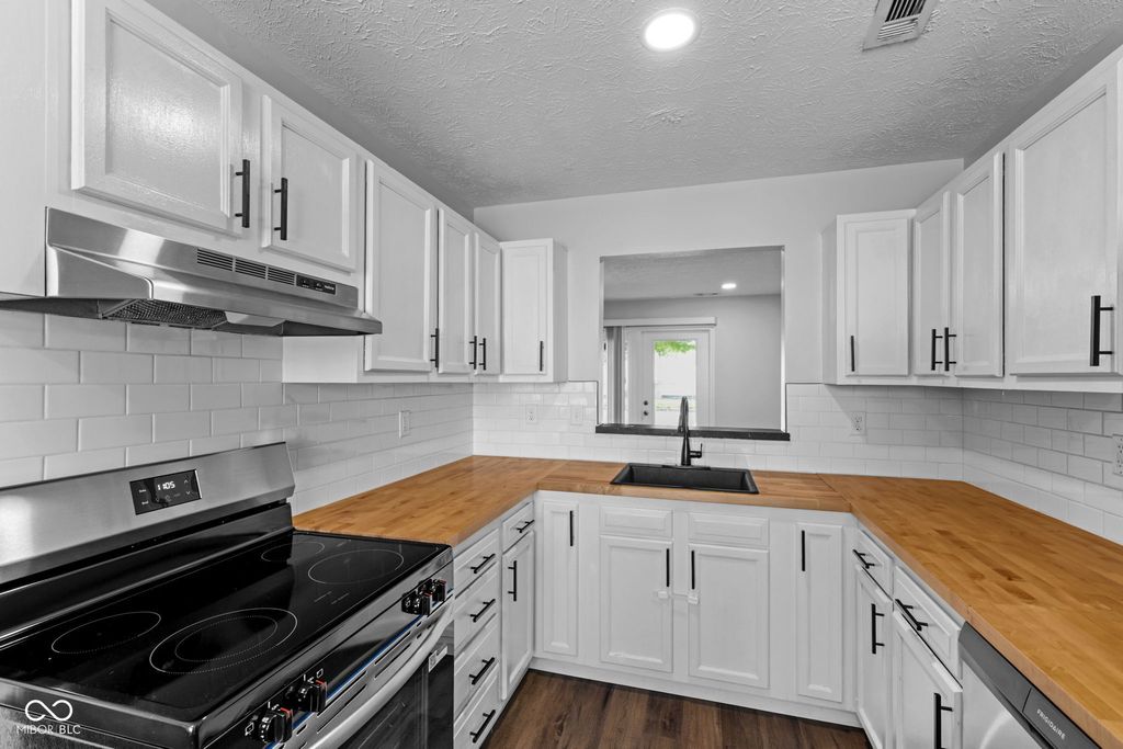 1315 S Senate Avenue, Indianapolis, IN 46225