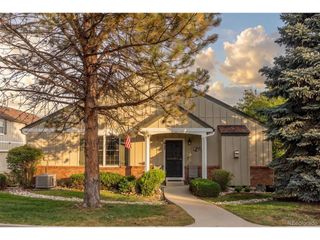 927 S Evanston Cir, Aurora, CO 80012