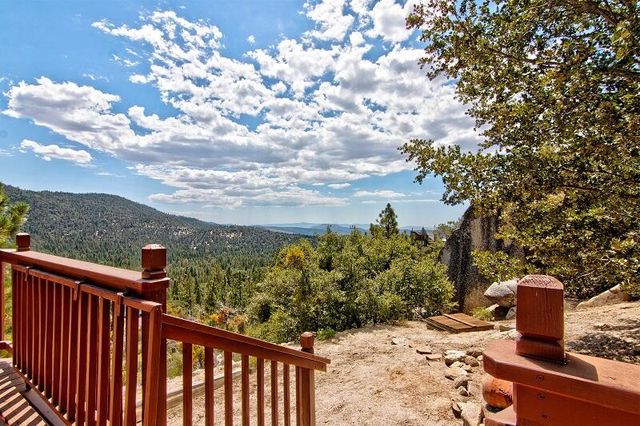 54560 Craghill Drive, Idyllwild, CA 92549