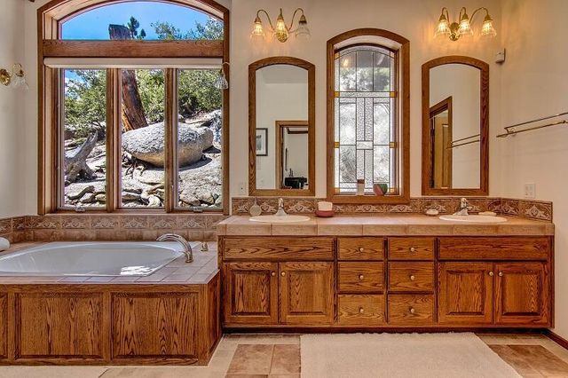 54560 Craghill Drive, Idyllwild, CA 92549