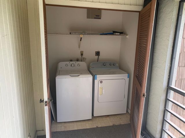 4688 Oak Terrace Drive, Greenacres, FL 33463