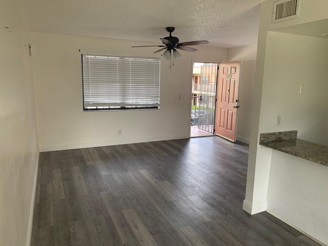 4688 Oak Terrace Drive, Greenacres, FL 33463