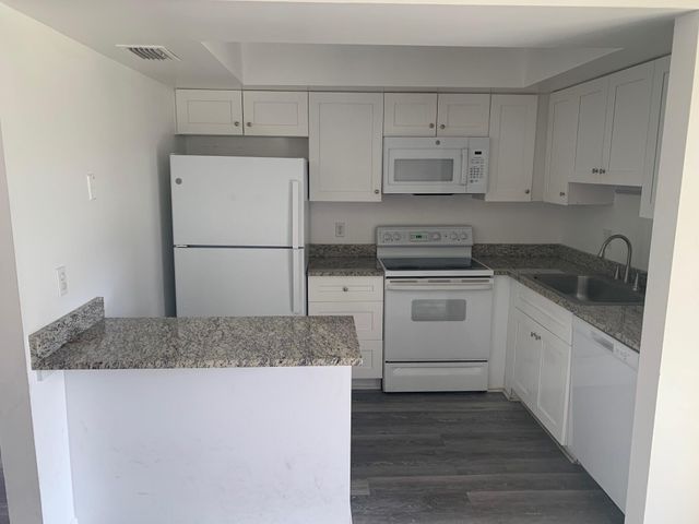 4688 Oak Terrace Drive, Greenacres, FL 33463