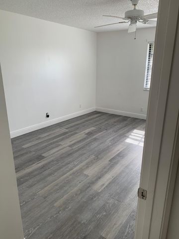 4688 Oak Terrace Drive, Greenacres, FL 33463