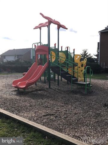 4811 RAVENS CREST DR, Plainsboro, NJ 08536