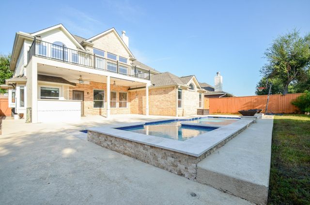 723 Overdell Drive, Sugar Land, TX 77479