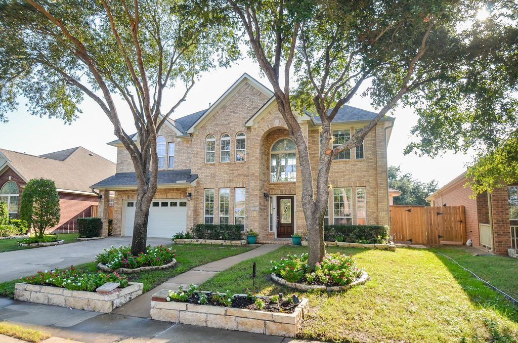 723 Overdell Drive, Sugar Land, TX 77479