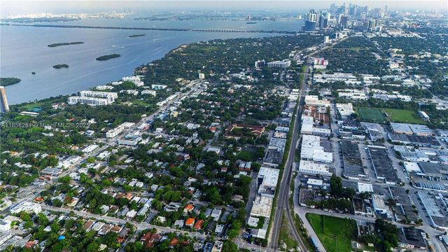 6890 NE 4th Ct, Miami, FL 33138