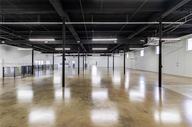 6890 NE 4th Ct, Miami, FL 33138