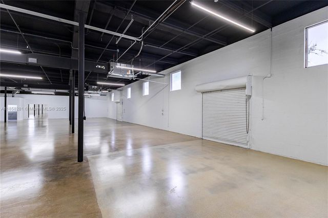 6890 NE 4th Ct, Miami, FL 33138