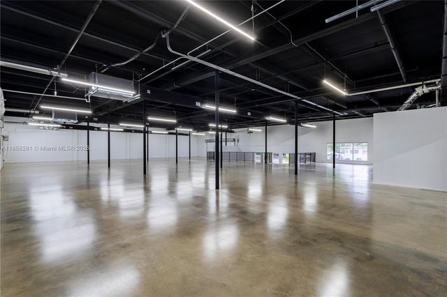 6890 NE 4th Ct, Miami, FL 33138