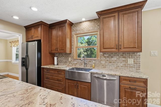624 Patricia Avenue, Harrisburg, NC 28075