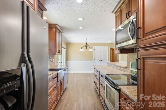624 Patricia Avenue, Harrisburg, NC 28075
