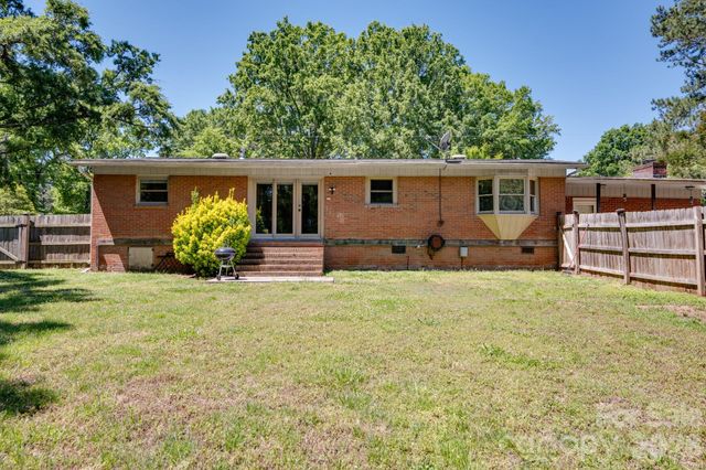 624 Patricia Avenue, Harrisburg, NC 28075