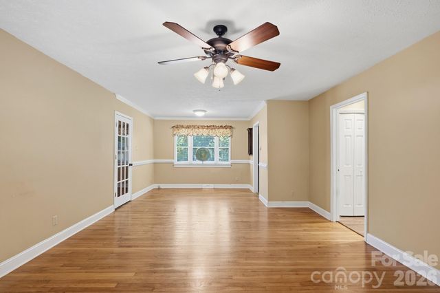 624 Patricia Avenue, Harrisburg, NC 28075