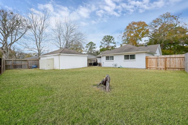 12423 Attlee Drive, Houston, TX 77077