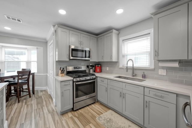 12423 Attlee Drive, Houston, TX 77077