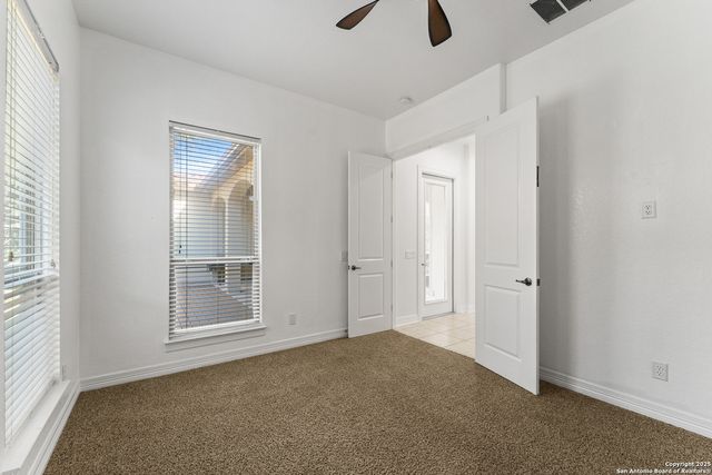 22450 Viajes, San Antonio, TX 78261