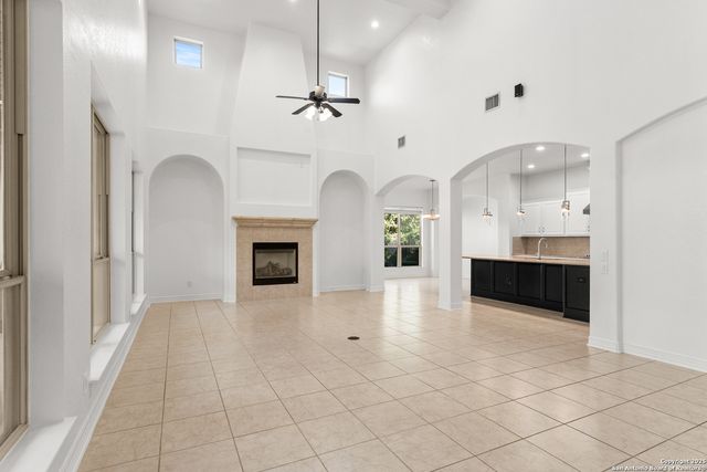 22450 Viajes, San Antonio, TX 78261